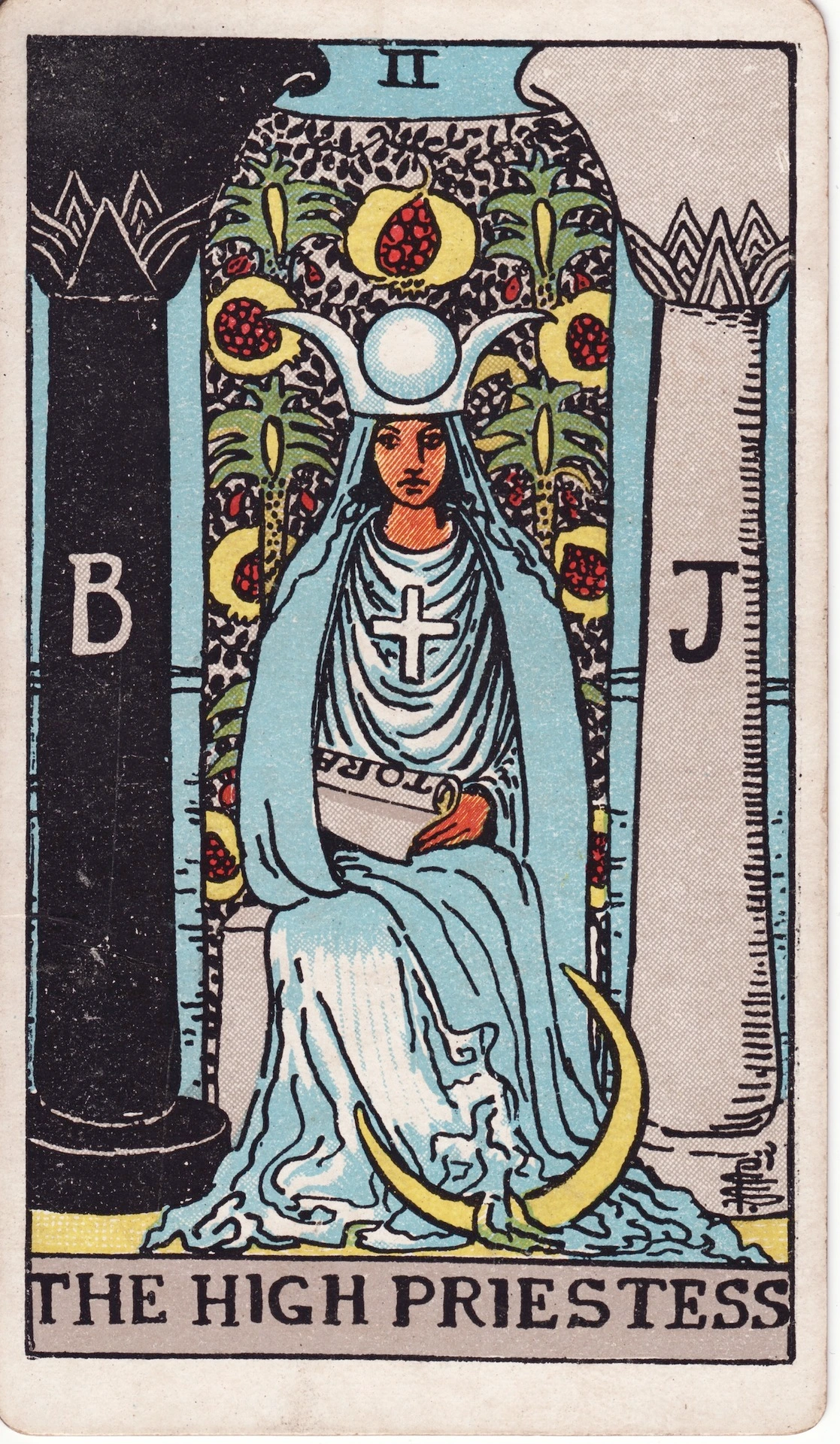 The High Priestess major arcna card number 2